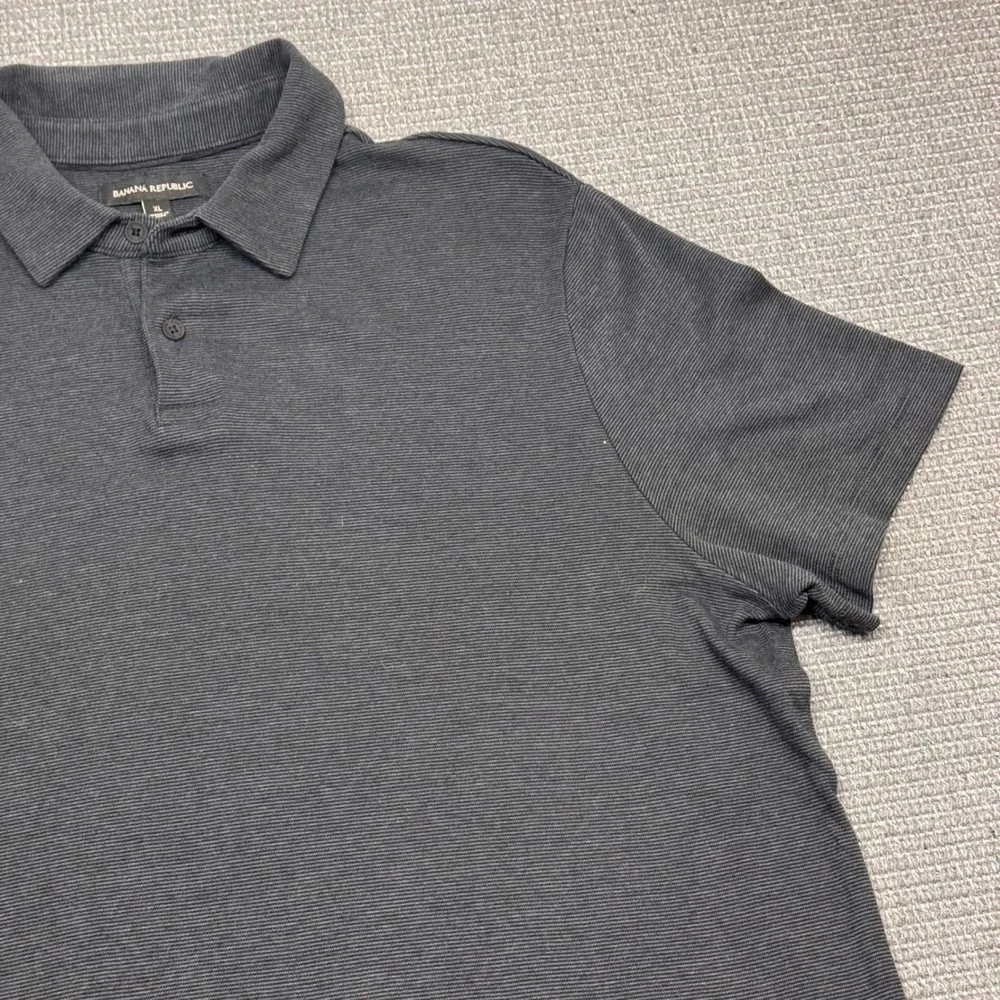 Banana Republic Mens XL Gray Micro Stripe Short Sleeve Polo Shirt 9444